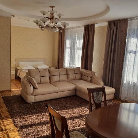 Karaganda Hotel Eksteriør billede