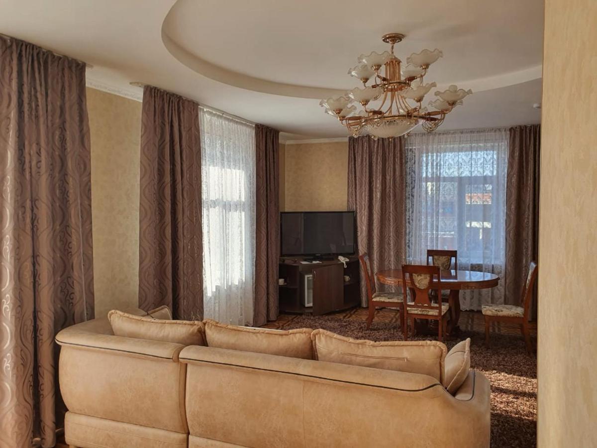 Karaganda Hotel Eksteriør billede